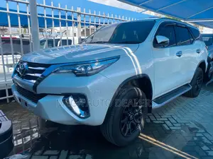 Toyota Fortuner 2018 White