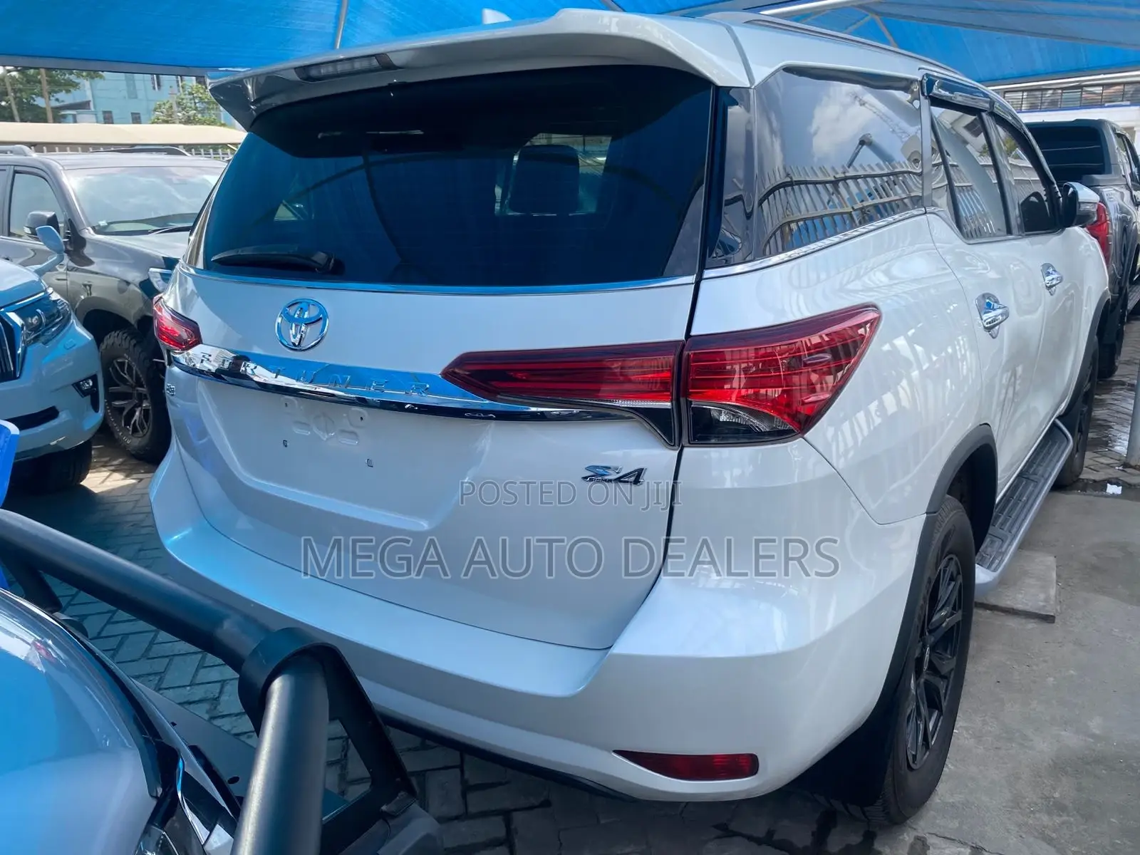 Toyota Fortuner 2018 White