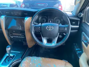 Toyota Fortuner 2018 White