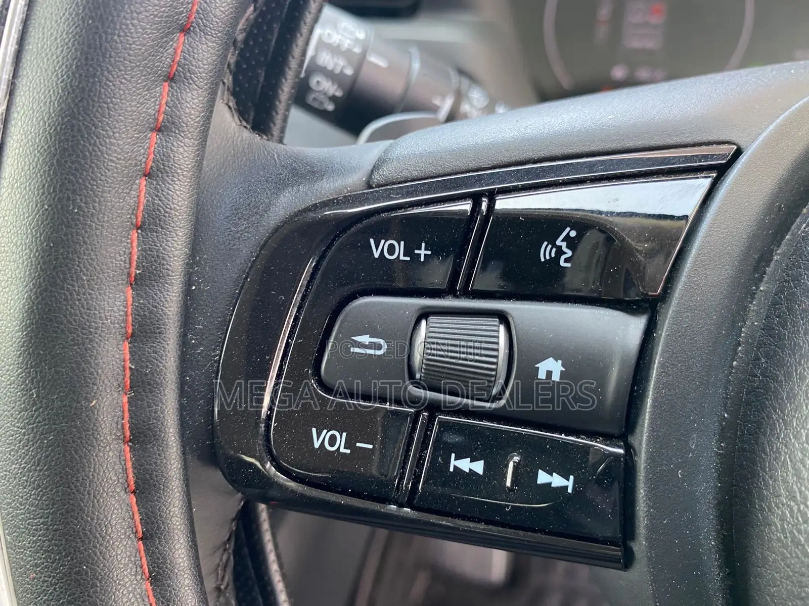 Honda Vezel 2021 Red