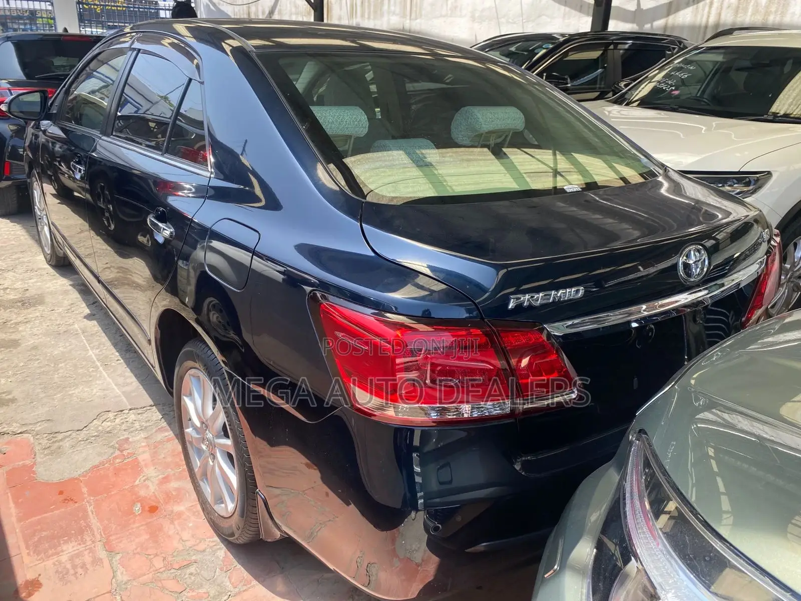 Toyota Premio 2018 Black