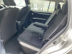 Toyota Corolla Fielder 2018 Silver