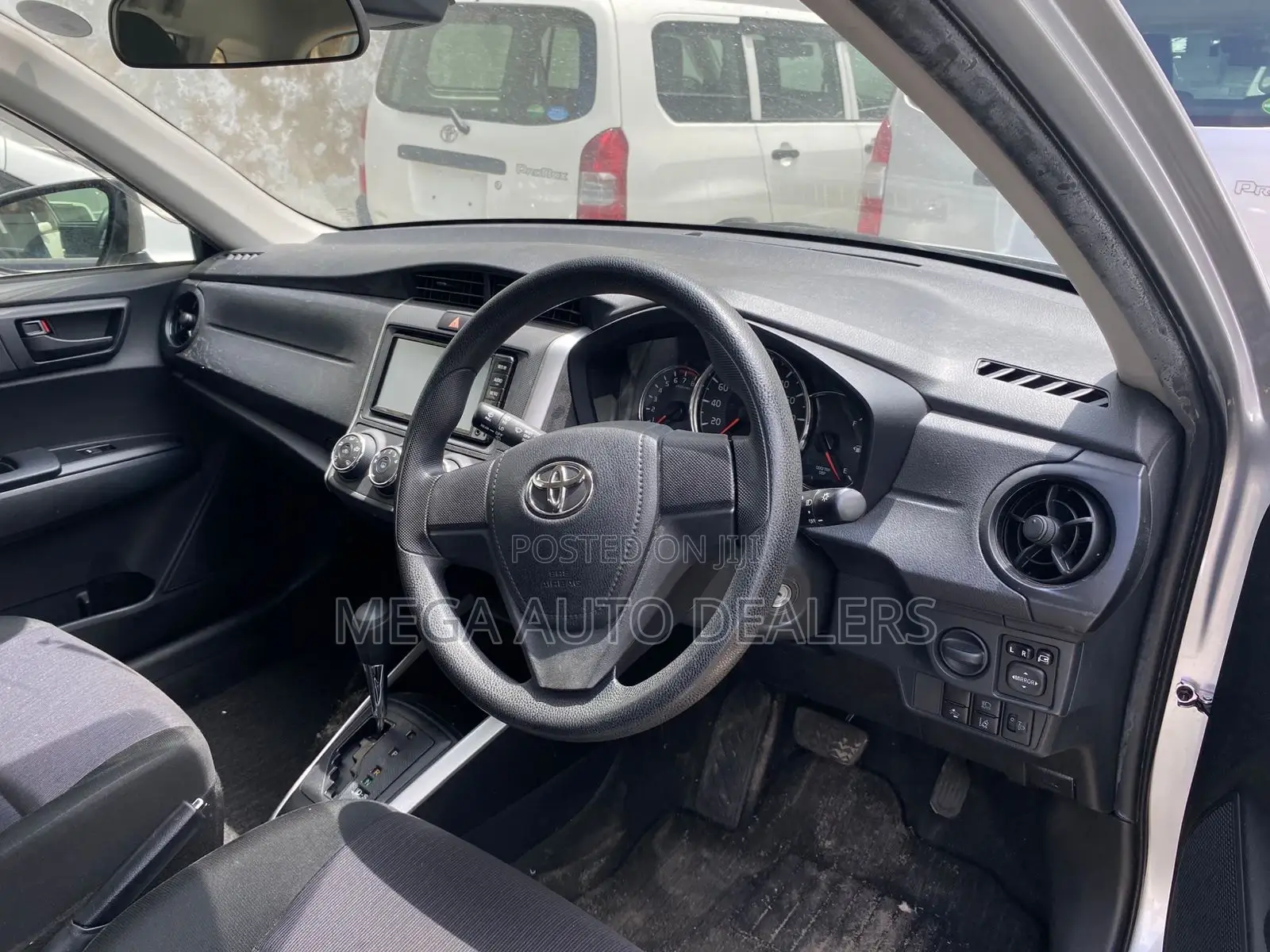 Toyota Corolla Fielder 2018 Silver