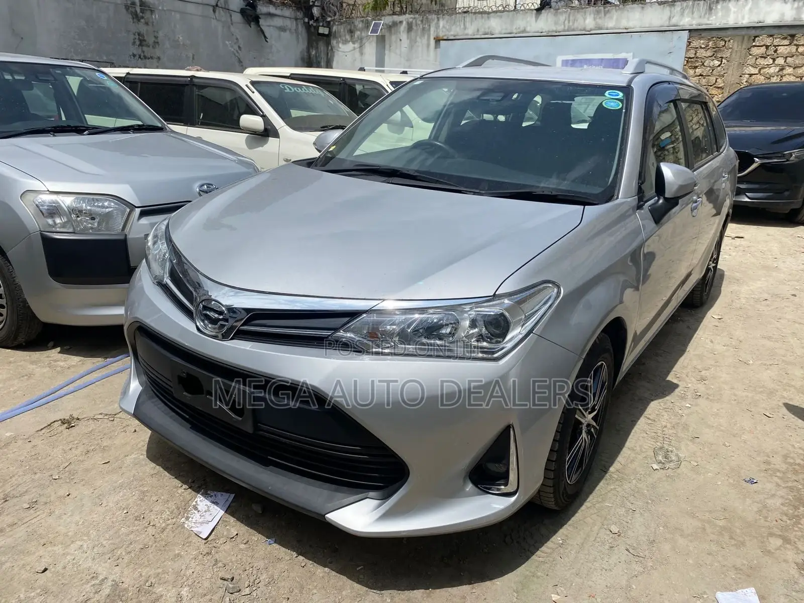 Toyota Corolla Fielder 2018 Silver