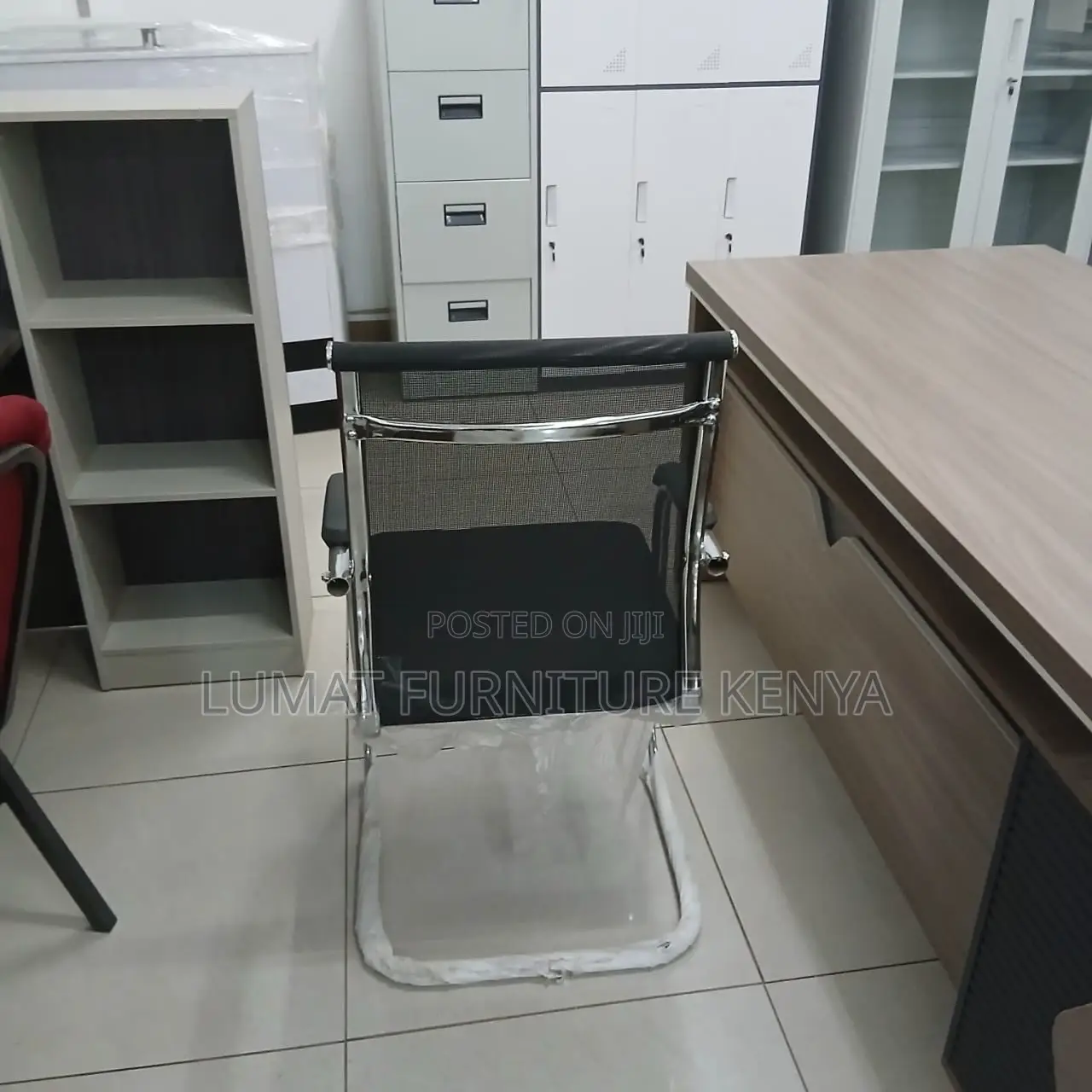 Modern Mesh Office Guest/Boardroom Chair