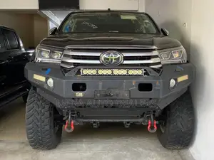 Toyota Hilux 2018 Black