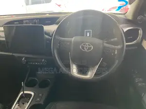 Toyota Hilux 2018 Black