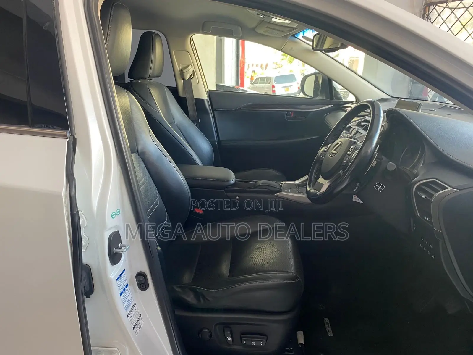 Lexus NX 300 FWD 2018 White