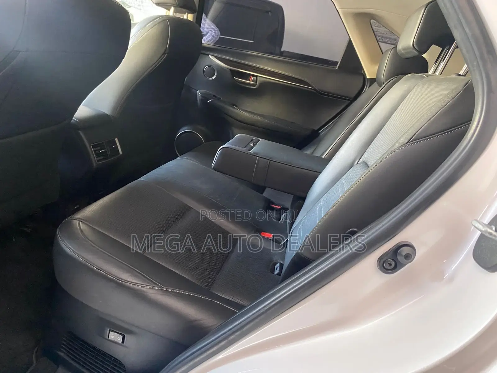 Lexus NX 300 FWD 2018 White