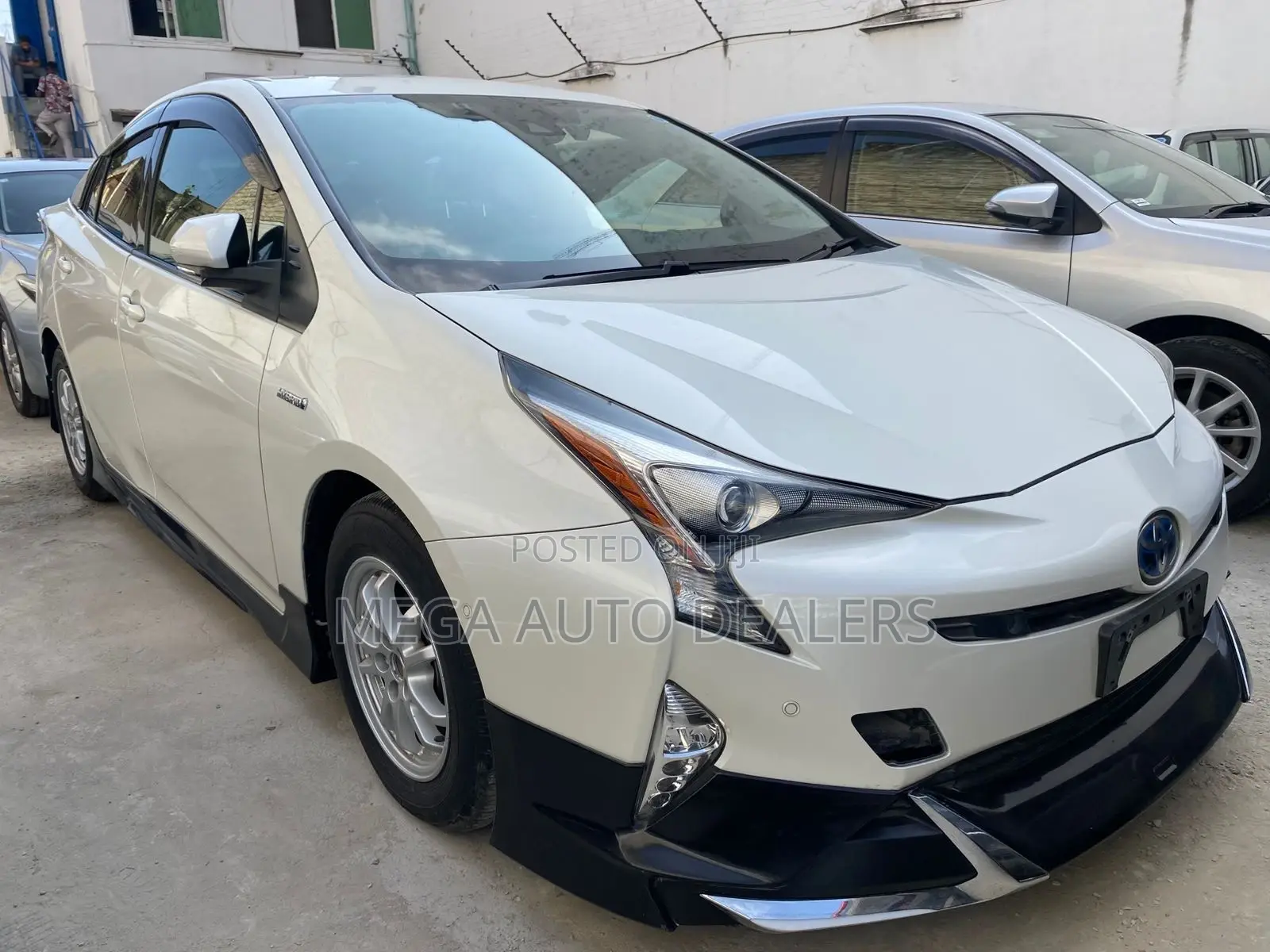 Toyota Prius 2018 White