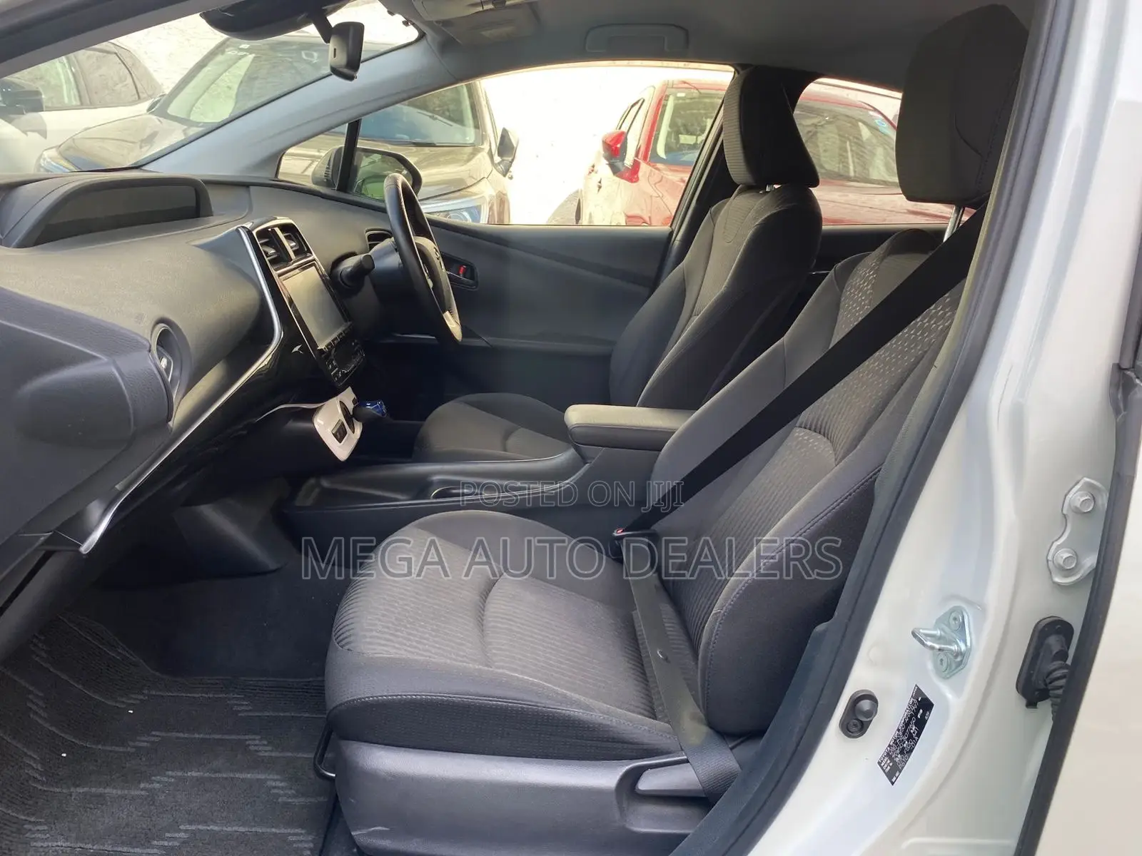 Toyota Prius 2018 White