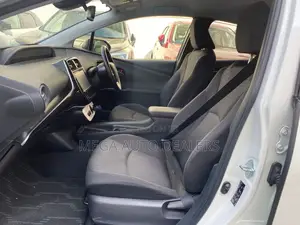 Toyota Prius 2018 White
