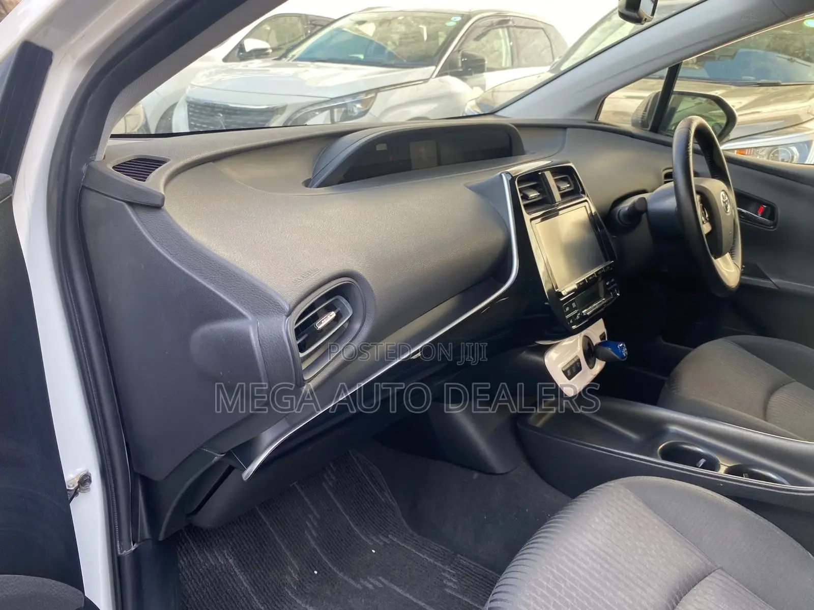 Toyota Prius 2018 White