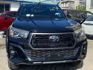 Toyota Hilux 2019 Black