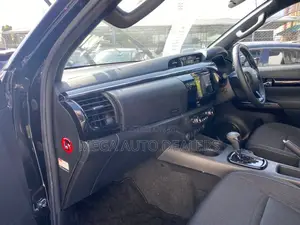 Toyota Hilux 2019 Black