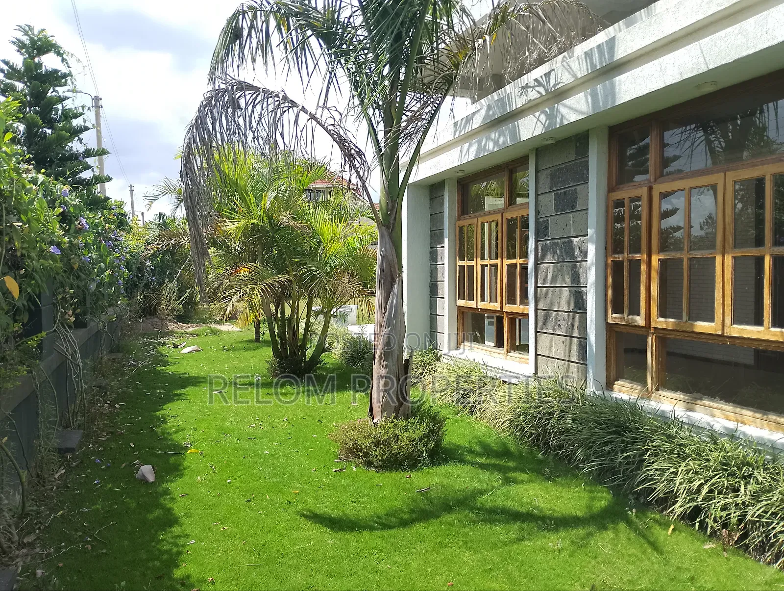 7bdrm Mansion in Karen for rent