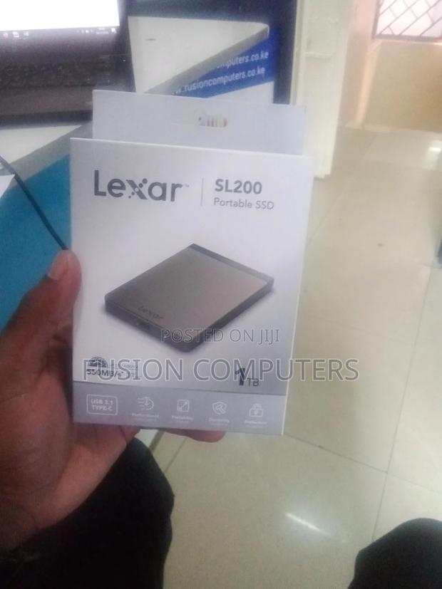 Lexar Sl200 1tb Portable Solid State Drive - thumbnail 2