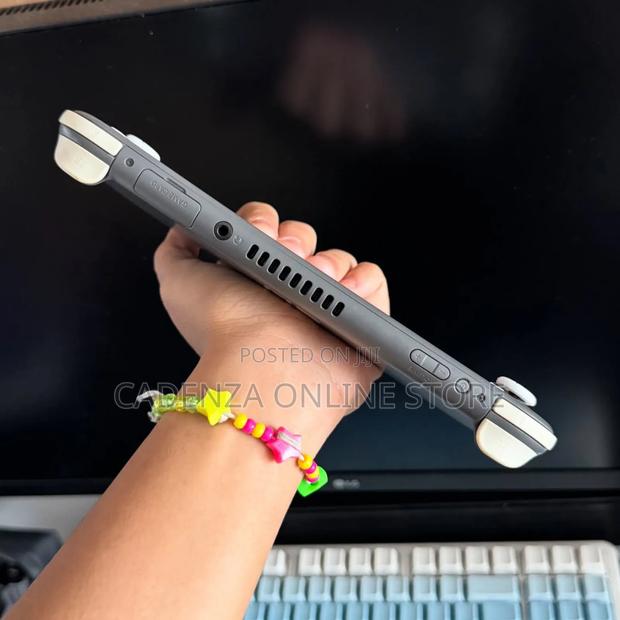 Nintendo Switch Lite Gray - thumbnail 3