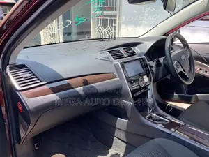 Toyota Premio 2018 Red
