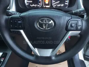 Toyota Kluger 2017 Silver