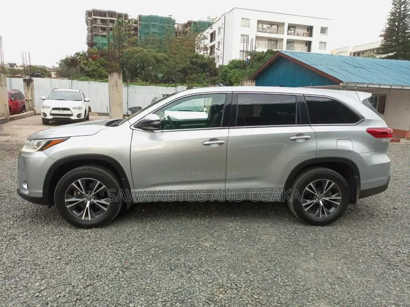 Toyota Kluger 2017 Silver