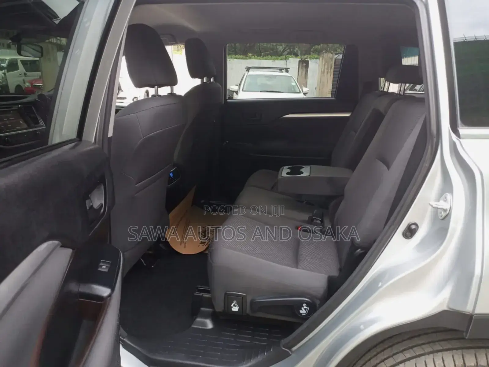 Toyota Kluger 2017 Silver