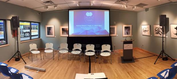 200×200cm Tripod Screen — Strong Stand, Smooth Surface, Big Impact - main view