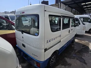 Suzuki Every 2019 White