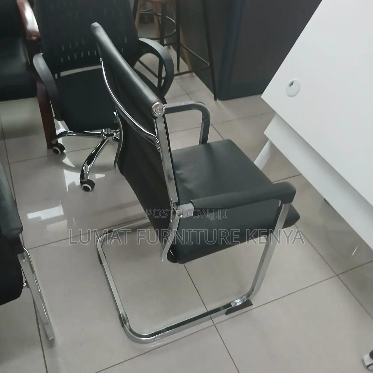 Leather Modern Guest/Boardroom Chair