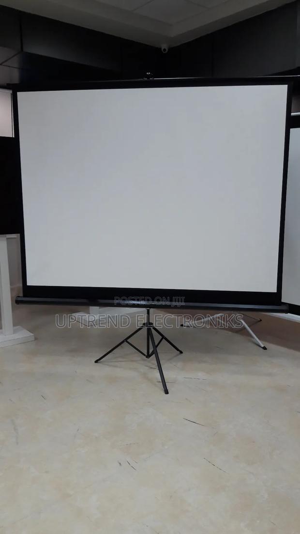 Professional 180×180 Tripod Projector Screen for Clean, Wide Viewing - main view