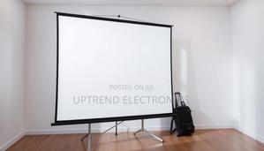 Massive 200×200cm Tripod Screen — Crystal Clear for Large Audiences - thumbnail 2
