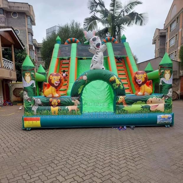 Giant Bouncing Castle