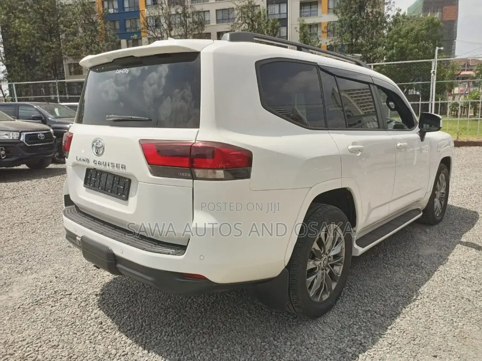 Toyota Land Cruiser 2023 White