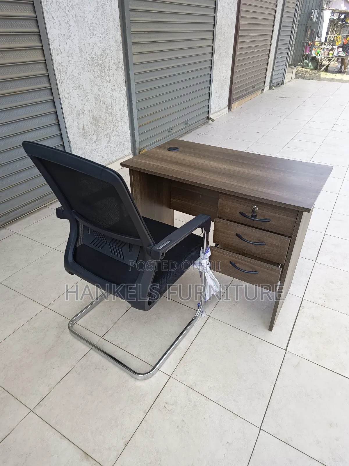 Office Desk With Storage Shelf – Everything Within Reach