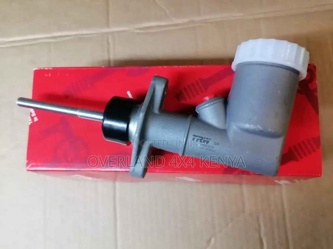 Land Rover Defender Clutch Master Cylinder Assembly