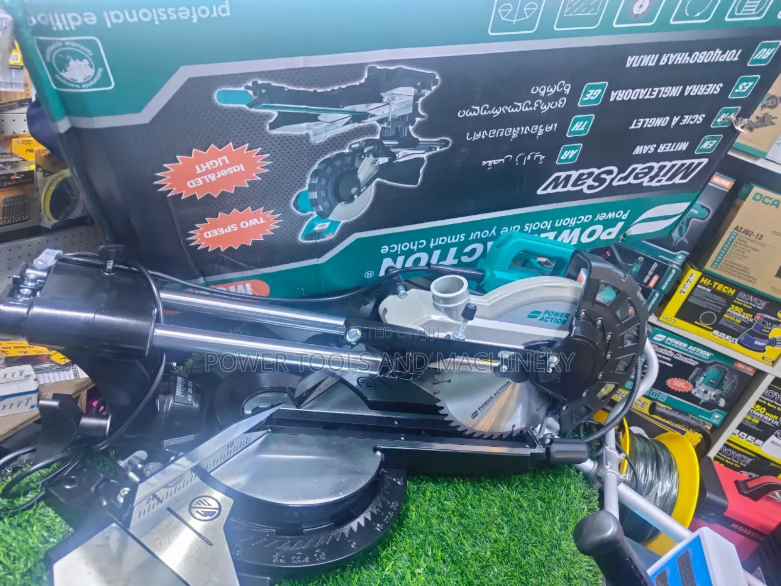 Power Action Sliding Miter Saw
2000watts
With Two Speed Options