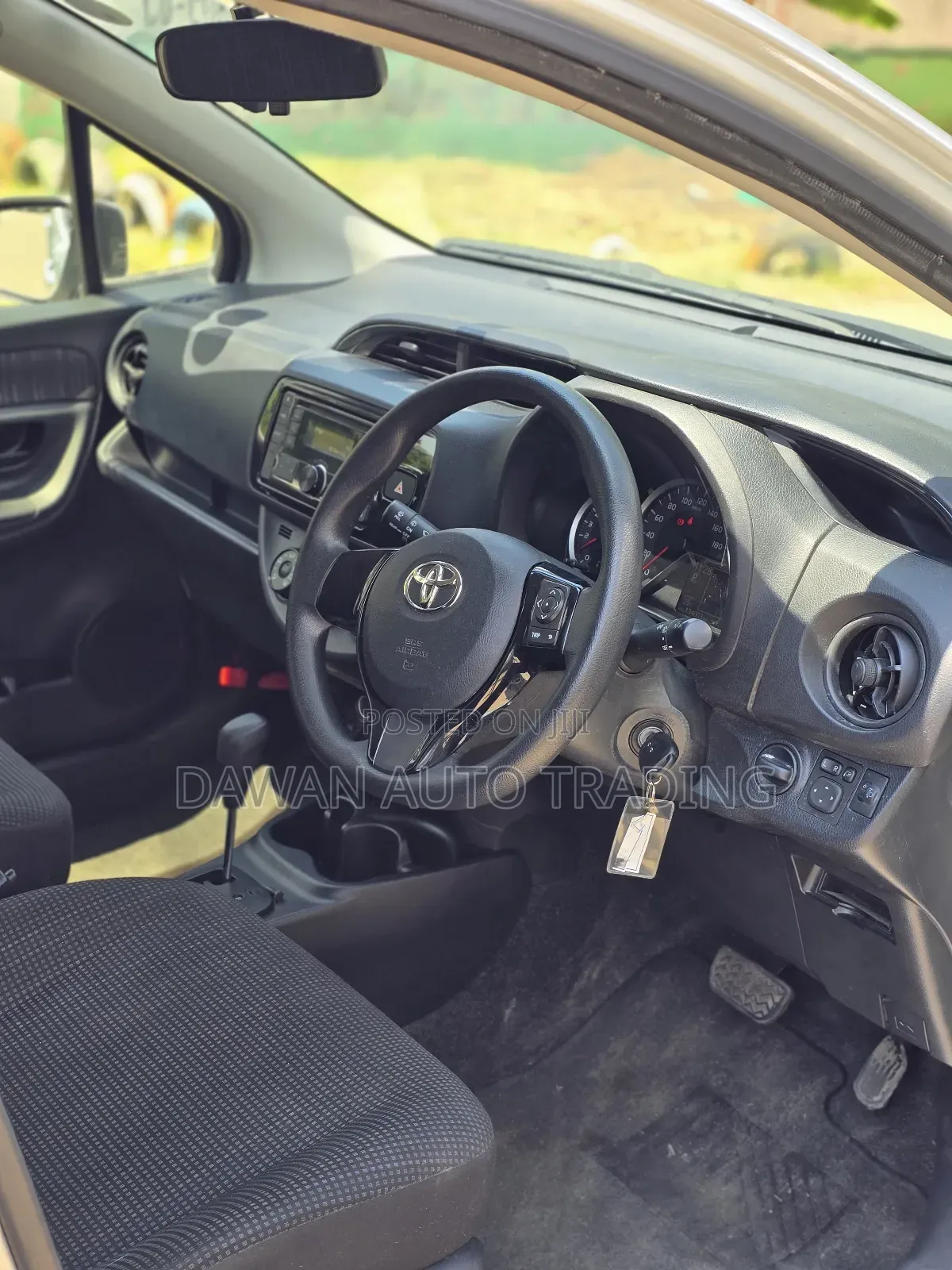 Toyota Vitz 2019 Silver