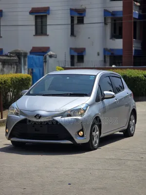 Toyota Vitz 2019 Silver