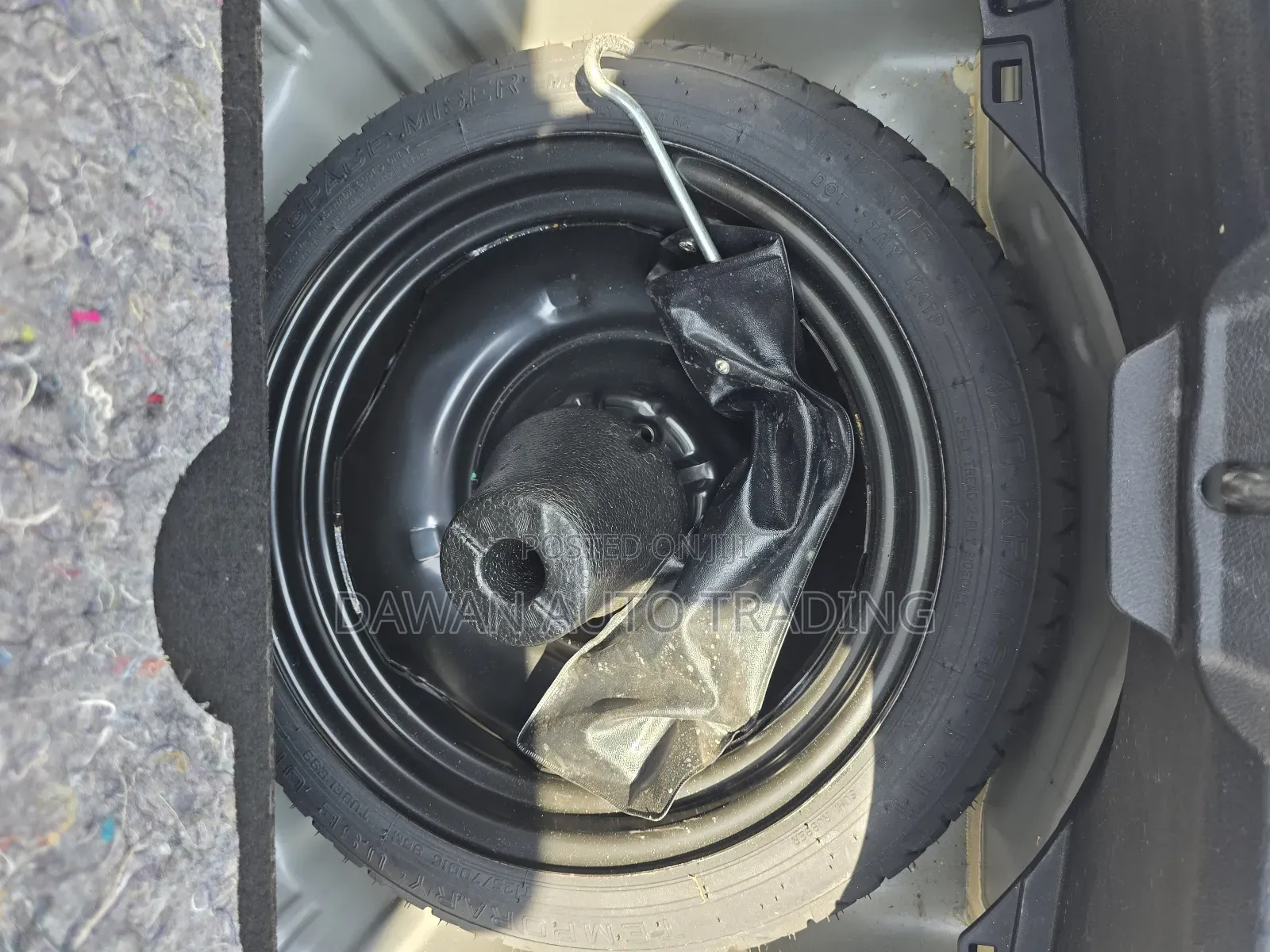 Toyota Vitz 2019 Silver