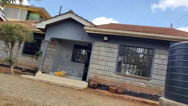 3bdrm Bungalow in Oloolua, Oluulua for rent