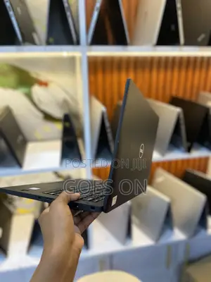 Laptop Dell Latitude 7400 16GB Intel Core I7 SSD 512GB
