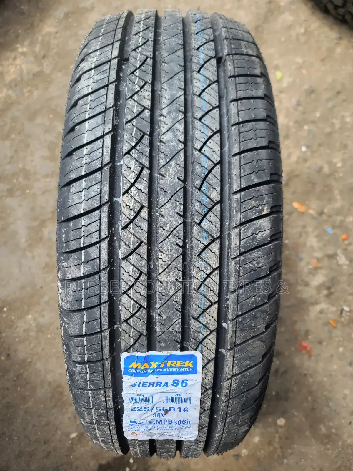 225/55r18 Maxtrek Tyres 98 v [Sierra S6 ]