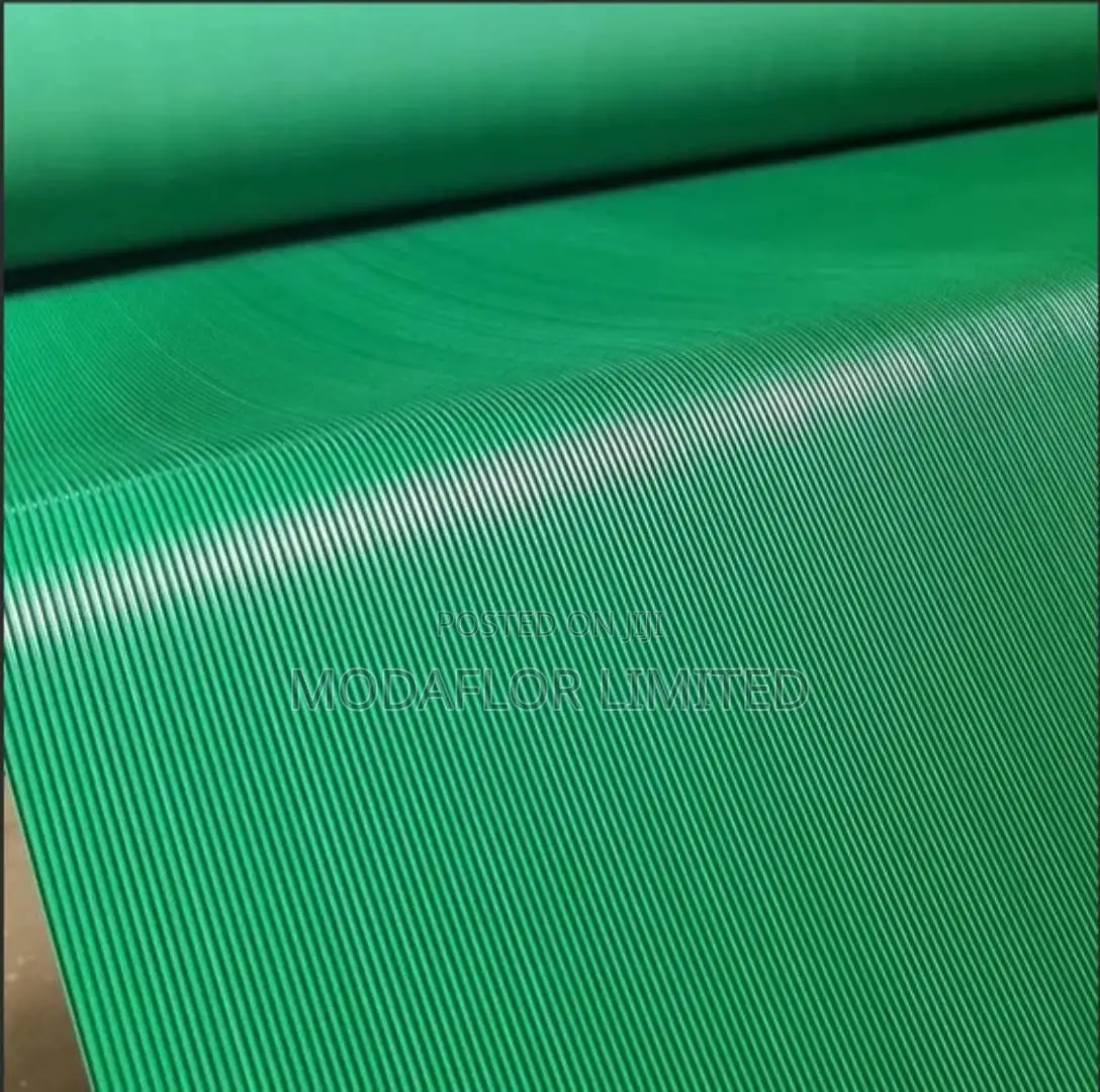 Ribbed Safety Mat for Slippery Floors