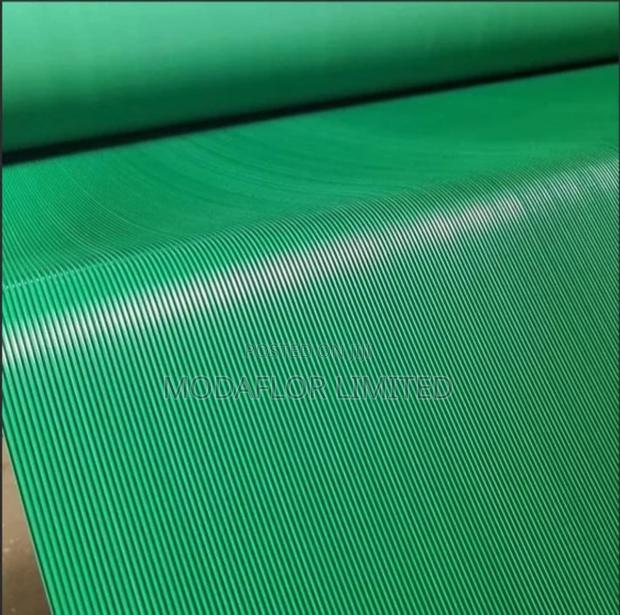 Ribbed Safety Mat for Slippery Floors - main view