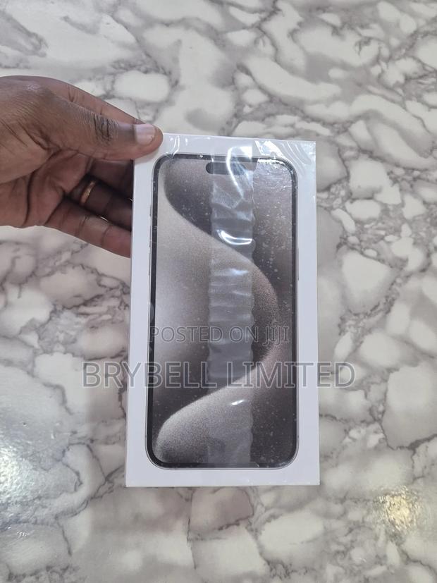 New Apple iPhone 15 Pro Max 256 GB Gray - main view