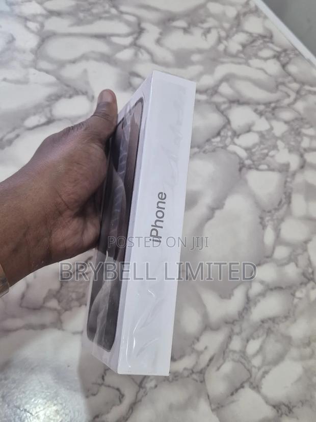 New Apple iPhone 15 Pro Max 256 GB Gray - thumbnail 6