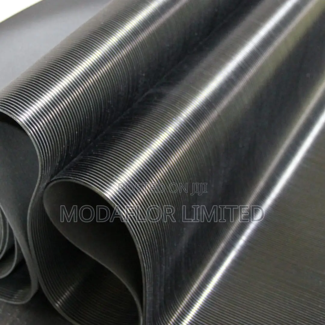 Durable Ribbed Walkway Mat for Buildings