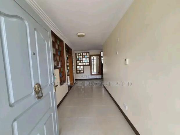5bdrm Mansion in Runda for rent - thumbnail 3
