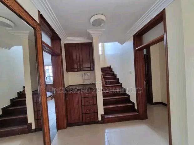 5bdrm Mansion in Runda for rent - thumbnail 6