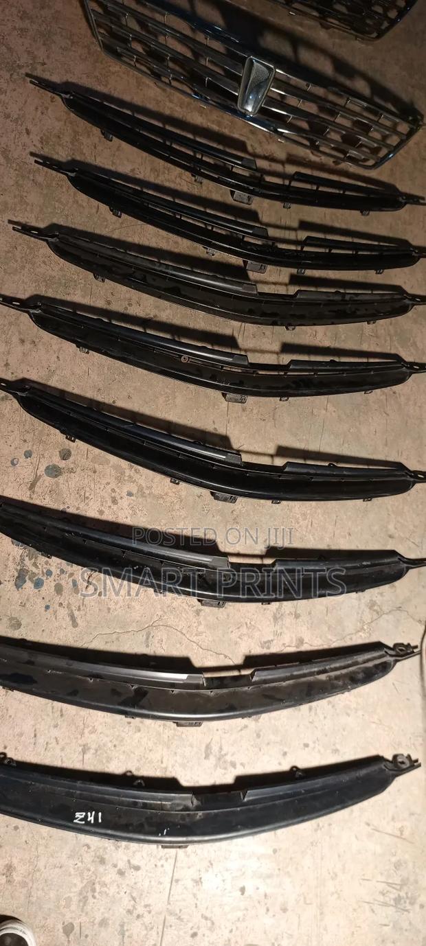 Genuine in Market Toyota Wish 2005 Grill